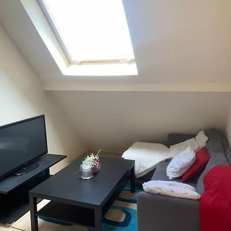 Studio Meuble Dans Une Maison Limay Esterno foto